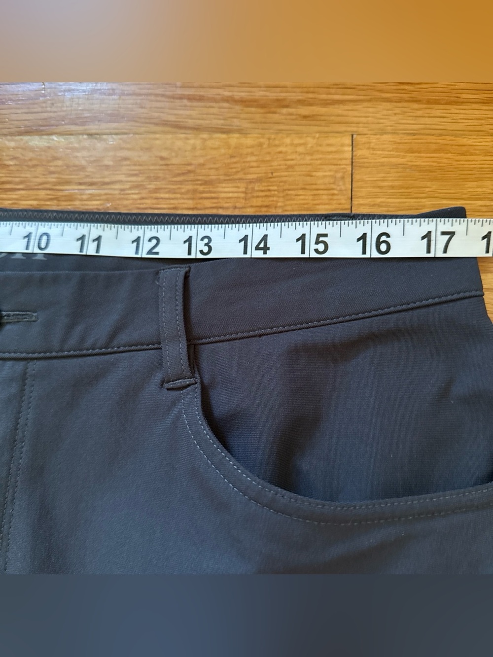 Vuori Meta Pants - 35 waist , 28 inseam, missing the size tag - Picture 7 of 9